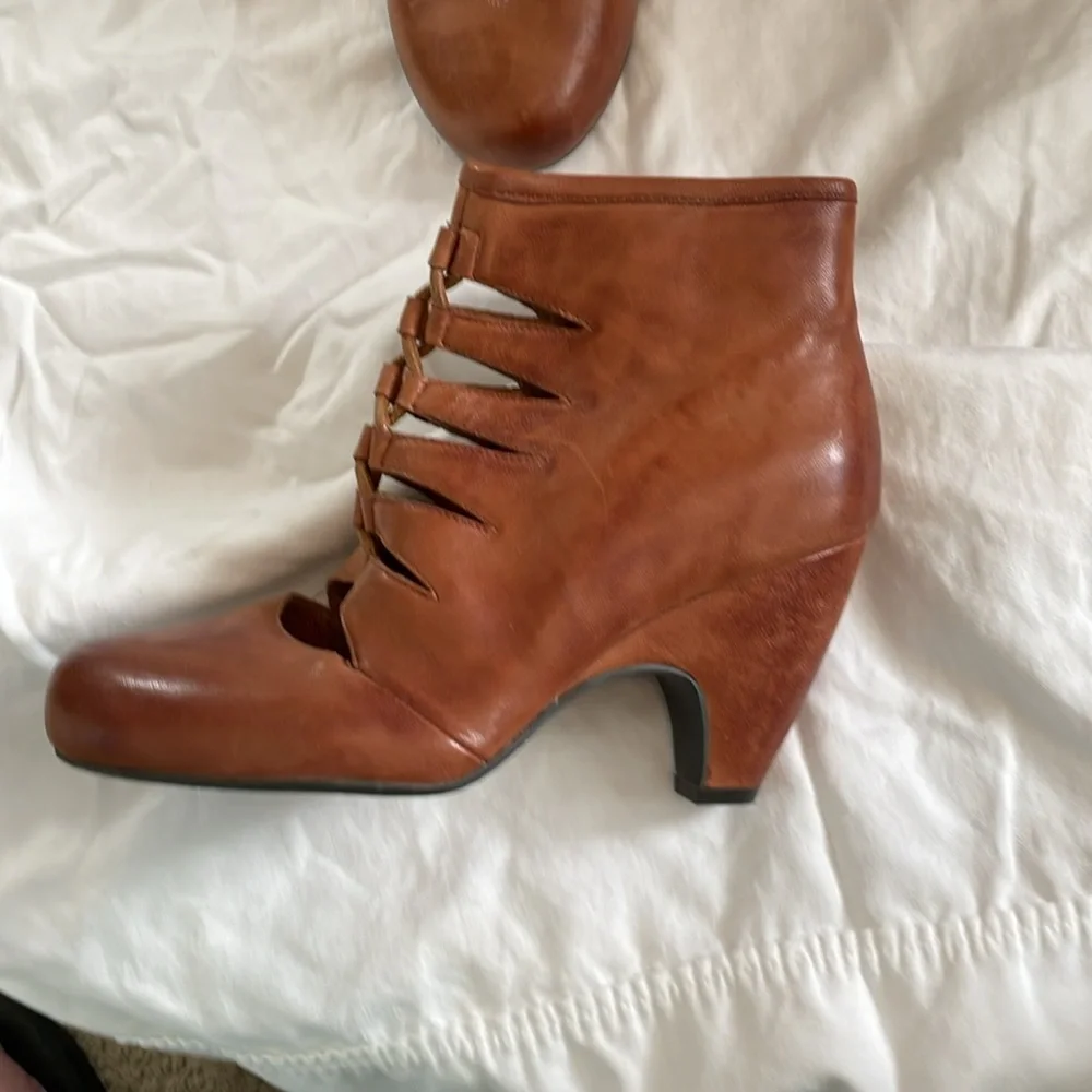 Miz Mooz lovely leather boots! - Picture 3 of 4